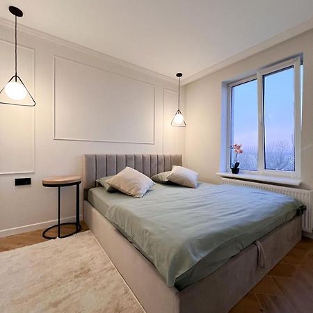 Renthouse Apartments Neoclassic Chişinǎu Buitenkant foto