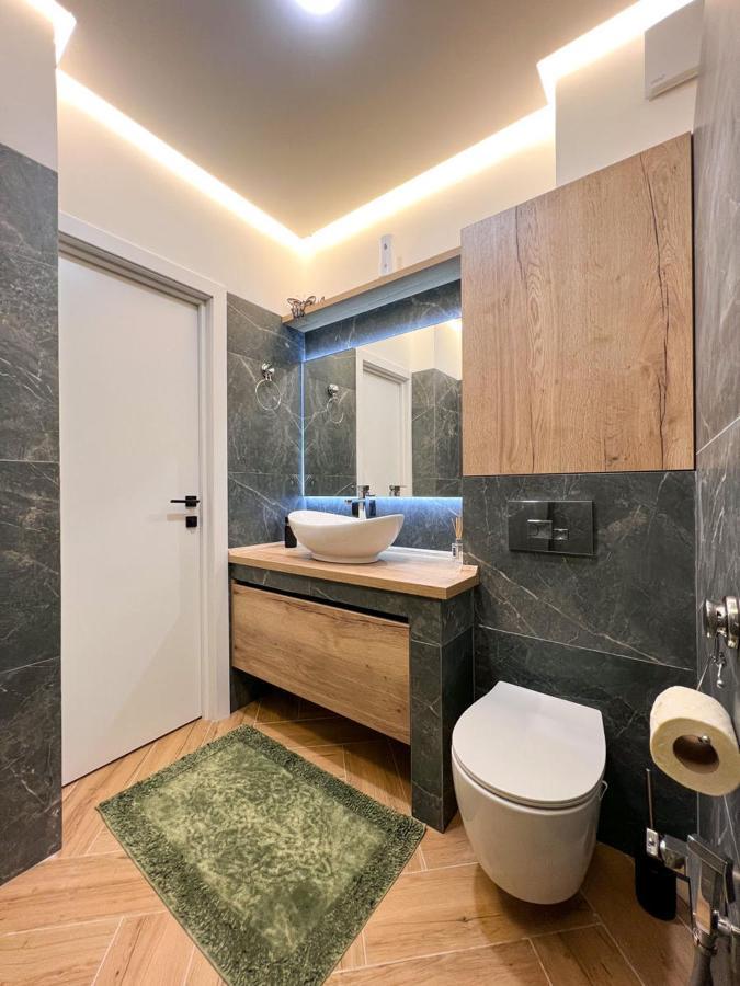 Renthouse Apartments Neoclassic Chişinǎu Buitenkant foto